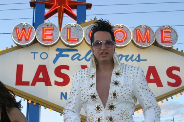 Celebrity Impersonator 40 passenger Party Bus Photo Tour
