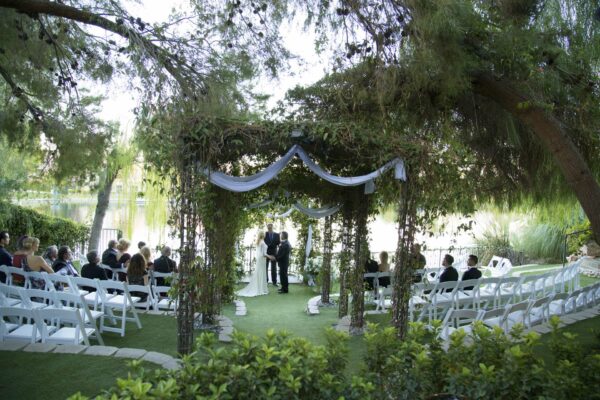 LAKESIDE HERITAGE GARDEN WEDDING