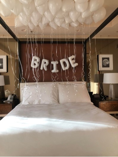 Muestra Humano Variante Bride-to-Be Backdrop - LV Wedding Connection