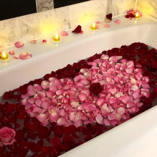 Rose Bath - LV Wedding Connection