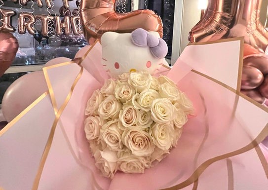 Roses Wrapped - LV Wedding Connection