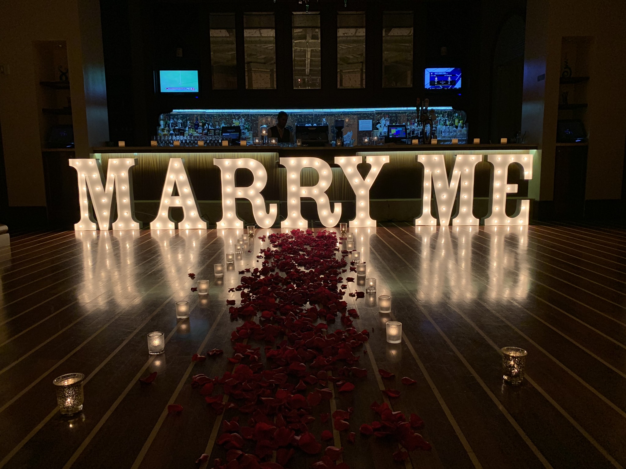 Dinner and “Marry Me” experience - Image 6