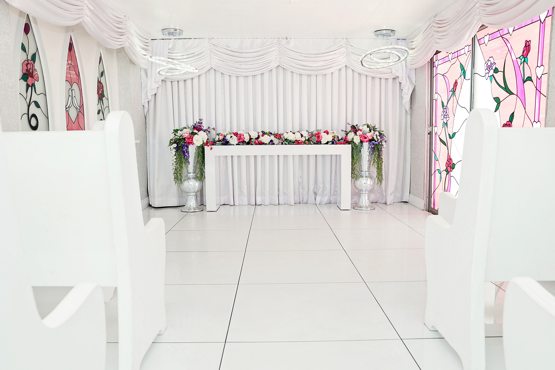 Little White Wedding Chapel - Image 3